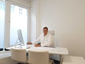 Dr. Georg Mair