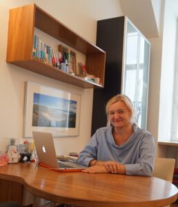 Dr. Veronika Stürzlinger