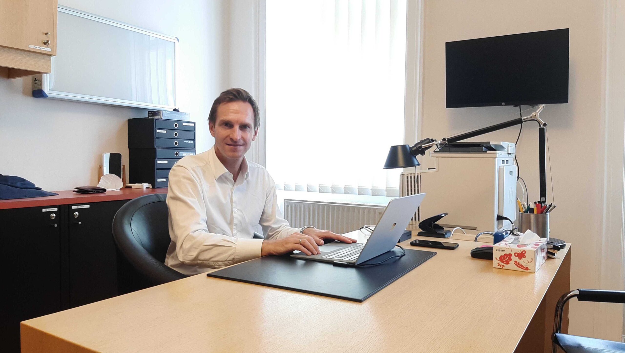 Dr. Thomas Fasching - "Den größten Vorteil sehe ich in der webbasierte Technologie von Latido. Ich kann somit von überall auf meine Software zugreifen und das ohne mühsame VPN Verbindung."