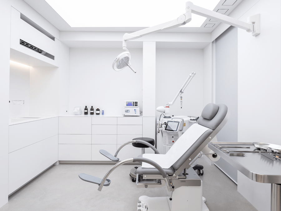 Dr. Gerold Felician Lang – „An Latido schätze ich, dass ich mit einem Blick auf die Patientenstammbox sofort einen Überblick über die wichtigsten Informationen des Patienten, wie bestehenden Diagnosen, abgelaufenen Diagnosen, Allergien und die aktuelle Medikation, habe"