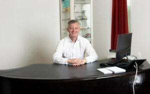 Prim. Univ. Prof. Dr. Mag. Alexander Klaus