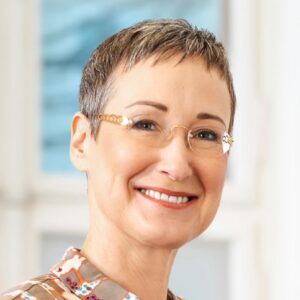 Prim. Univ.-Prof. Dr. Pia Veronika Vécsei-Marlovits